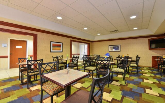 Holiday Inn Express Campbellsville by IHG