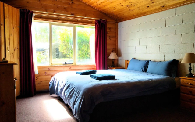 Twelve Apostles Motel & Country Retreat