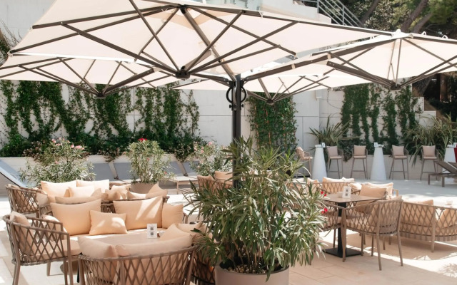 Hotel Medistone