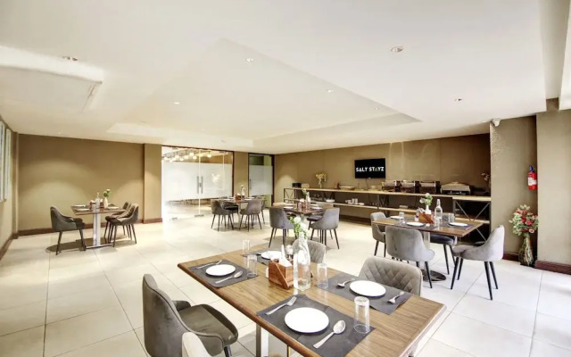 Saltstayz Premier – Cyber Hub