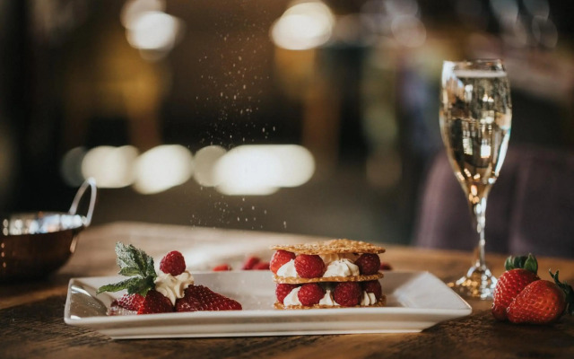 Hall Farm Hotel & Restaurant