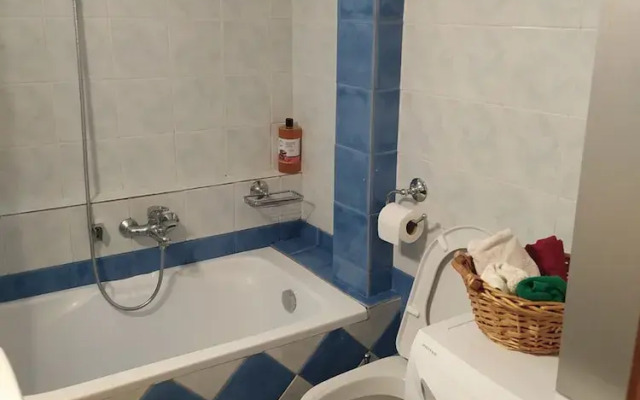 Marousi Comfy Apartment With Balcony