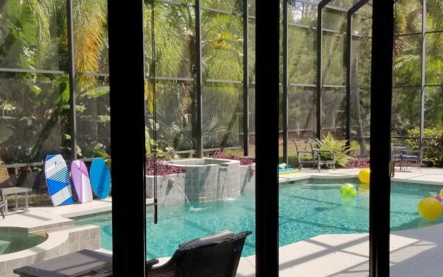 Mansion Getaway - Sleeps 24