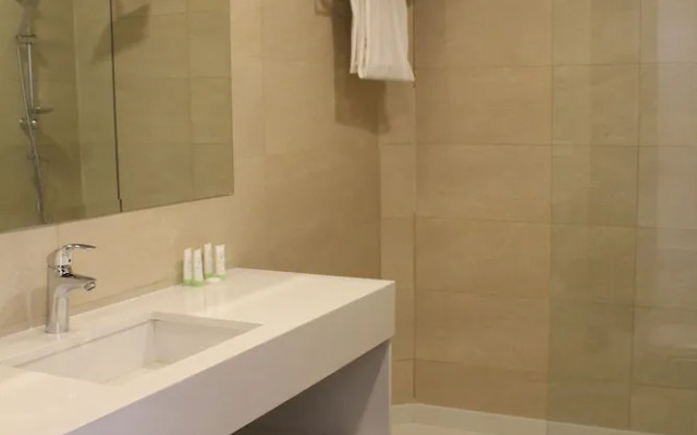 Raouche Rock Suites