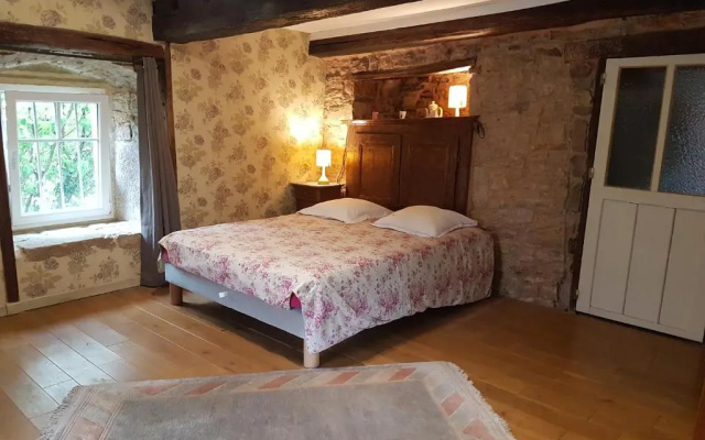 Spacieuse ferme rénovée fin 18ième s. classée 3*