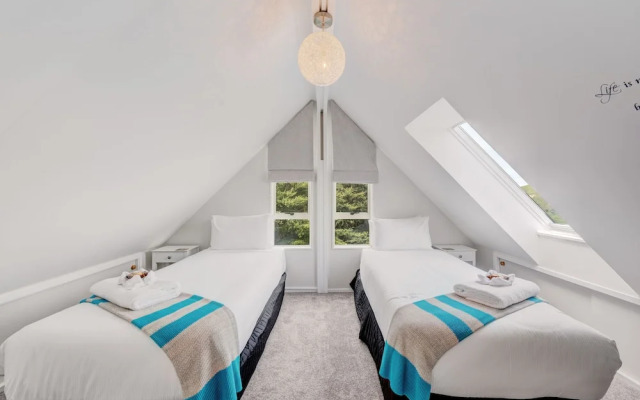 Woodside Bay Cottage