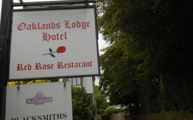 Oaklands Lodge Hotel