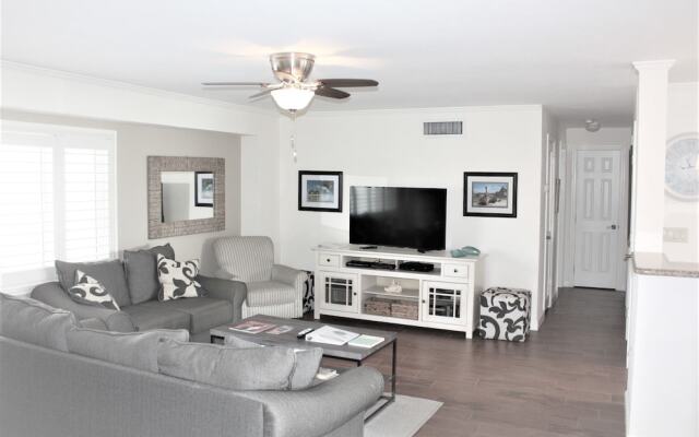 Jamaica Royale 504 - 2 Br Condo