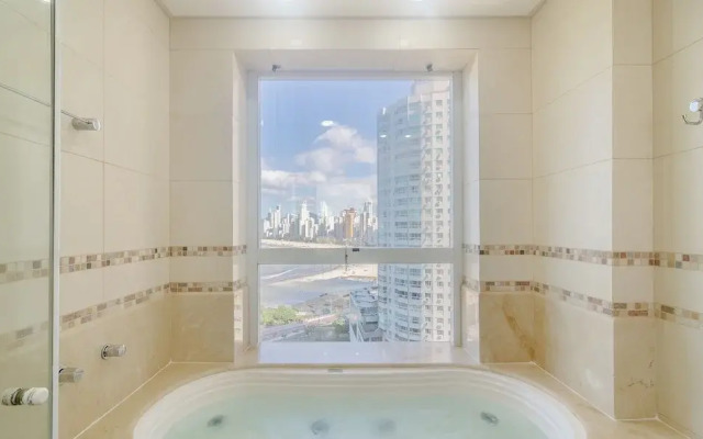 3BR Apt sea View & Ferris Wheel BC Bsd1501