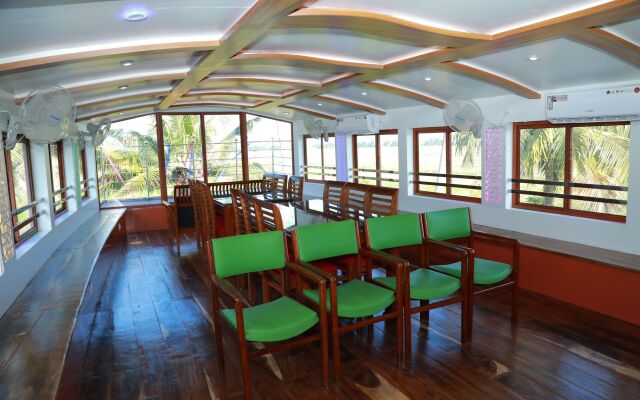 Beachparadise  Daycruise houseboat