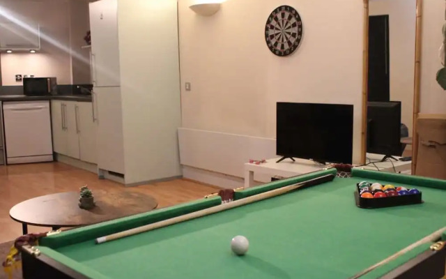 Nottingham Hill Apartment Retreat