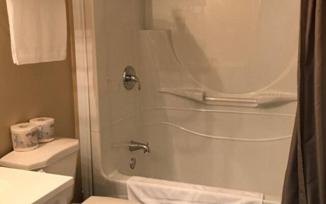 Riverview Suites