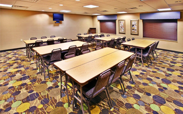 Holiday Inn Express Hotel & Suites Dubuque by IHG