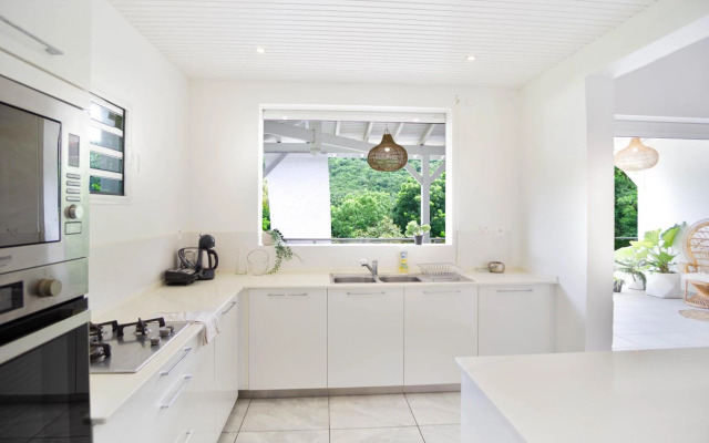 Résidence ZEN & CALM immense HAUT DE VILLA F4 avec piscine