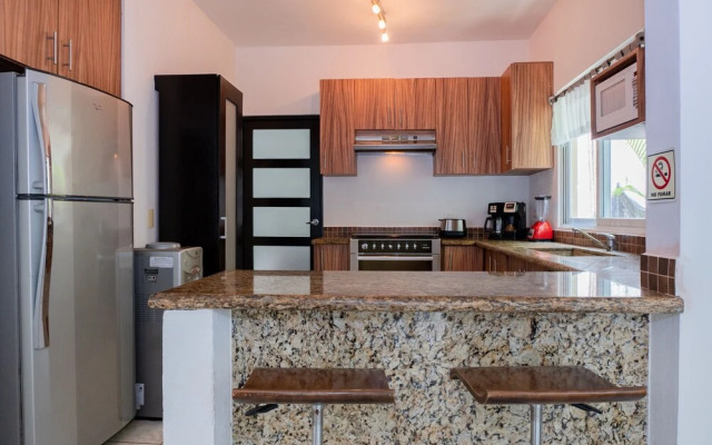 Casa Quetzali 4 Bedroom Home by RedAwning