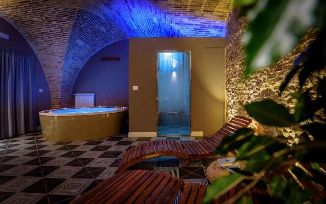 Marie Claire Apartments