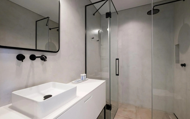 Nomad's 2bdr Riverside Lisbon