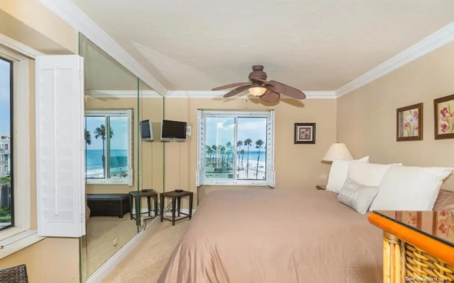 Pier View Escape