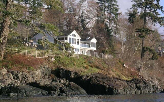 T'Sou-ke bye by BC Island Vacation Homes