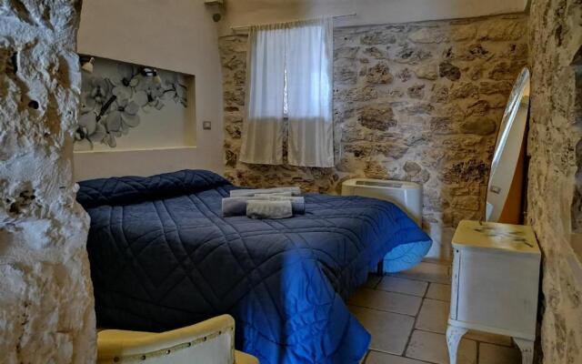 Trullo Madia e Dimora Giorgio