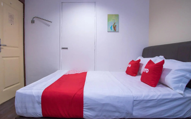 Hotel O Taj (seksyen 13)