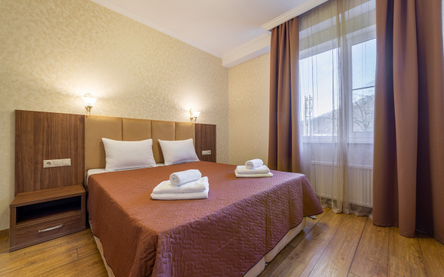 ЖК на Березовой 50 Deluxe Apartment