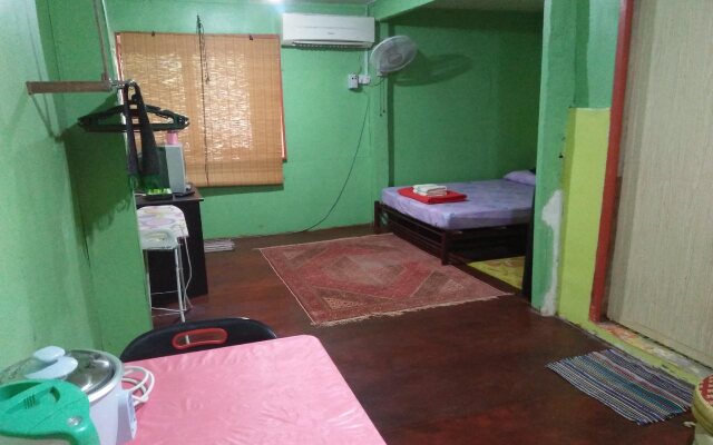 Cahayakaseh GuestHouse