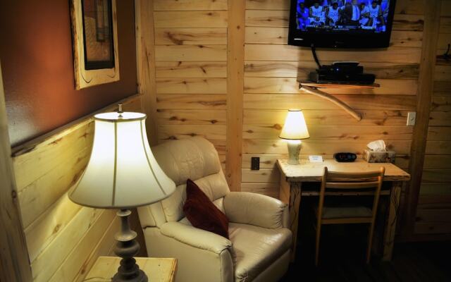The Cedaredge Lodge