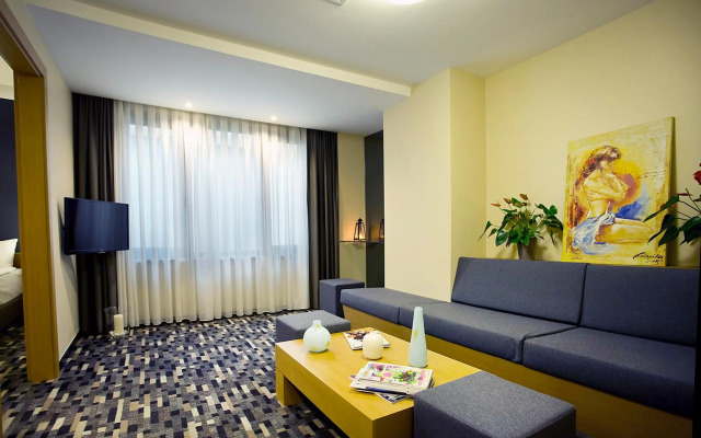 Tan Hotel - Special Class