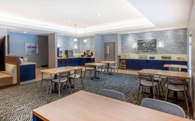 Americinn By Wyndham Mountain Home