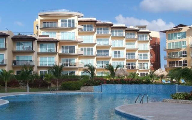 Divine Leisure Two-bedroom Condo - Pri 8496