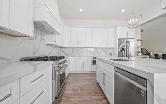 Villa Grayhawk 3 Bedroom Townhouse by RedAwning