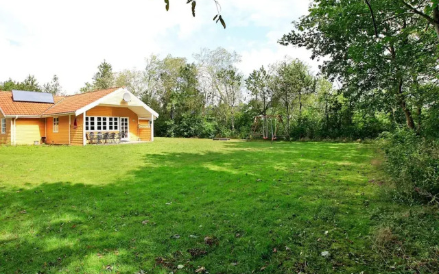 8 Person Holiday Home in Oksbol