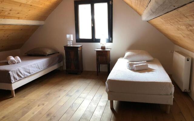 Maison près de la rivière