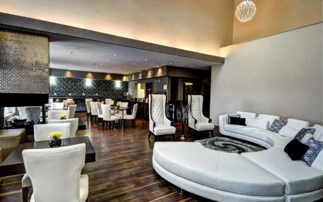 Home Inn and Suites Regina Airport