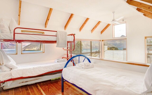 Ruby's Fernhill Vista