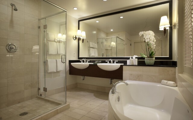Casa Madrona Hotel & Spa