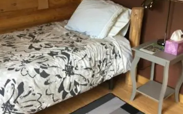 Folding Mountain B & B