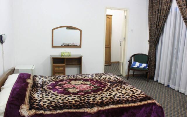 Al Corniche Hotel Villa Alisa