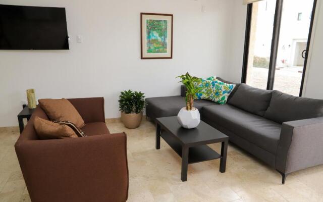 Casa en hermoso condominio La Luminaria I20