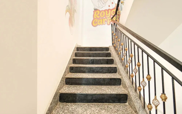 Fabhotel Royal Carpet