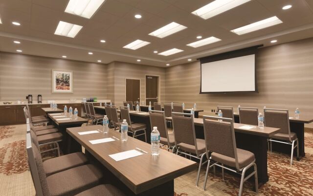 Embassy Suites Akron-Canton Airport