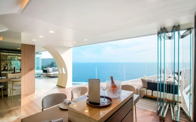 Private Jet Villa