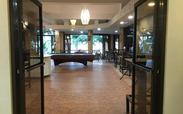 Anda White Beach Resort