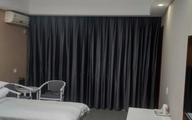 Chang Xing Yuan Zhong Hotel