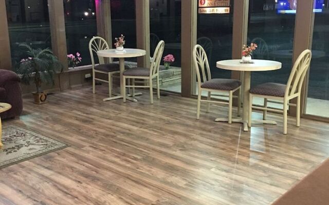 DJ Main Street View Inn & Suites