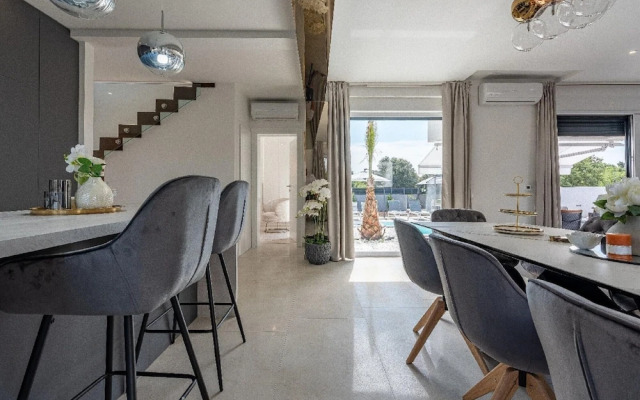 Villa Nina in Croatia Near the Adriatic Coast