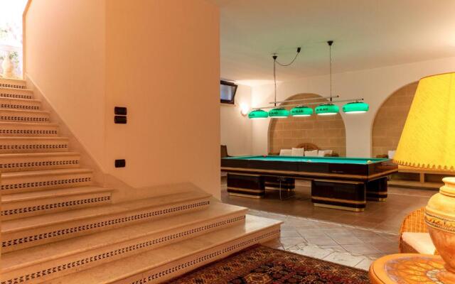 Villa piscina, campo calcetto, tennis, sauna m850