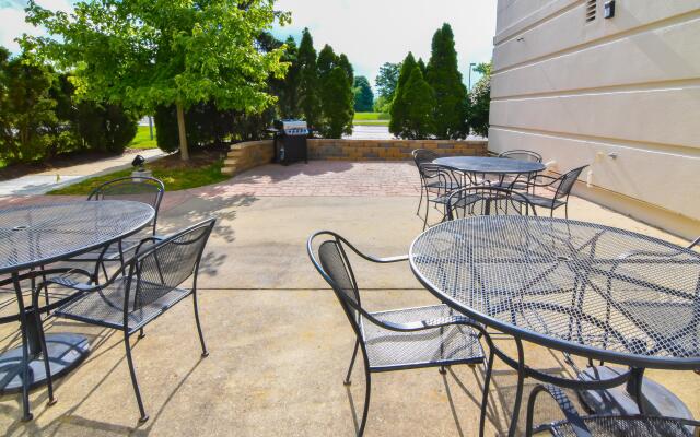 Holiday Inn Express & Suites Indianapolis Northwest by IHG