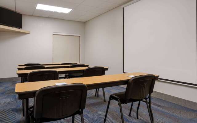 La Quinta Inn & Suites by Wyndham Stephenville